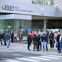 Audi (ein Bild des einstigen Standorts in Brüssel) will Beschäftigte verleihen