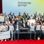 Jubelstimmung: Das Team der Gründungsgarage und die Ausgezeichneten bei der 25. Auflage des Formats 