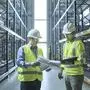 Mit digitalem Echtzeit-Zugriff auf projektrelevante Dokumente prüfen VTU-Mitarbeitende direkt am Ort des Geschehens Prozesse, Zustände und Qualitätskennzahlen – nun auch per KI