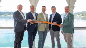 Martin Zandonella, Hartwig Tauber, Sebastian Schuschnig, Alfred Pufitsch und Roland Hirtenfelder bei der Breitband-Präsentation im Werzers | Martin Zandonella, Hartwig Tauber, Sebastian Schuschnig, Alfred Pufitsch und Roland Hirtenfelder bei der Breitband-Präsentation im Werzers