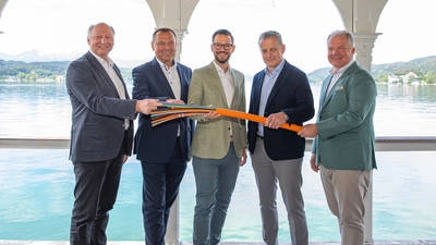 Martin Zandonella, Hartwig Tauber, Sebastian Schuschnig, Alfred Pufitsch und Roland Hirtenfelder bei der Breitband-Präsentation im Werzers | Martin Zandonella, Hartwig Tauber, Sebastian Schuschnig, Alfred Pufitsch und Roland Hirtenfelder bei der Breitband-Präsentation im Werzers