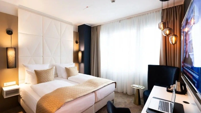 ADA-Bett (im Best Western Premier Hotel Royal Blue in Leipzig) 