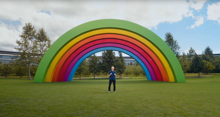 Tim Cook und der Regenbogen in Cupertino 