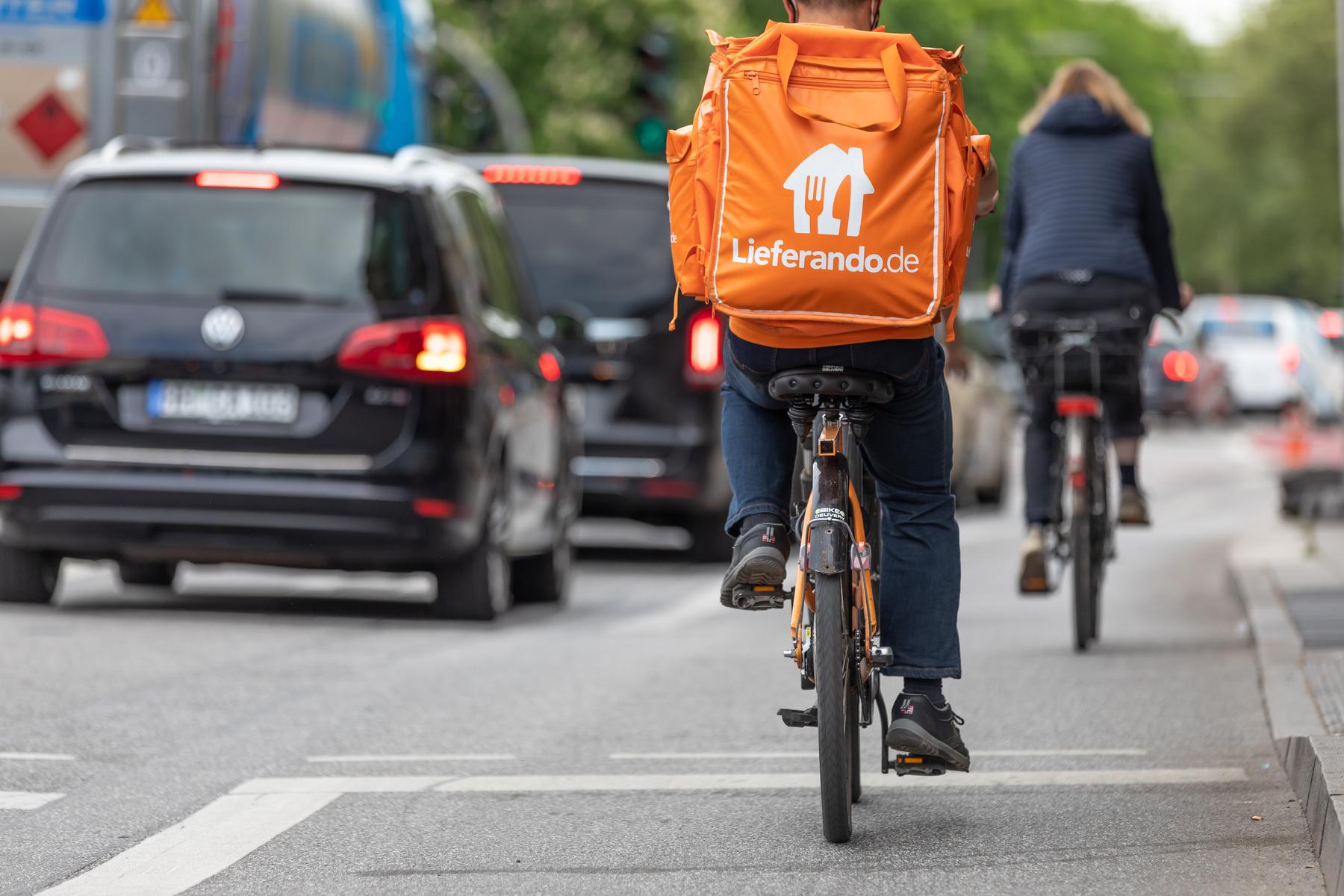 Großer Jobabbau: Lieferando kündigt jetzt in Deutschland 2000 Fahrer
