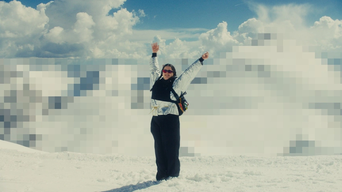 Traumhafte Winterlandschaft hinter einer Pixelwand | Traumhafte Winterlandschaft hinter einer Pixelwand - Marketingstrategie der Österreich Werbung