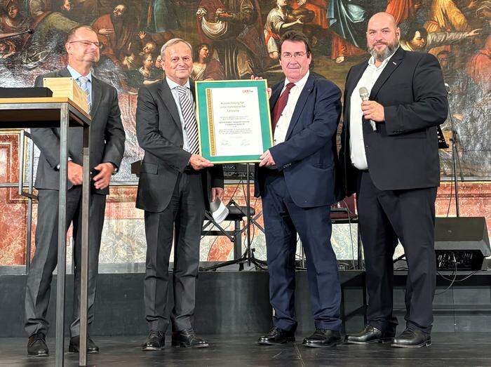 100-Jahr-Feier im Grazer Minoritensaal: Hannes Dolzer (WKO), Hans Musser und Franz Blantz (beide AKV), Markus Kohlmeier (WKO)