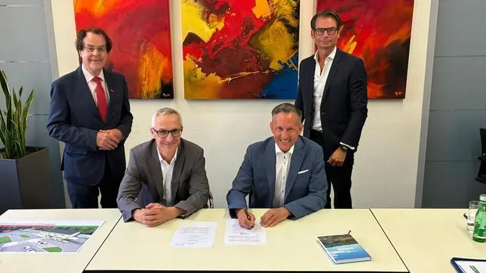 Hans Roth, Saubermacher Gründer, Thomas Scherübl, Beteiligungsmanagement Saubermacher, Heinz Sarkleti, GF Mürztaler Saubermacher GmbH und Matthäus Bachernegg, Bürgermeister Stadt Kapfenber besprechen die Zielsetzungen. 