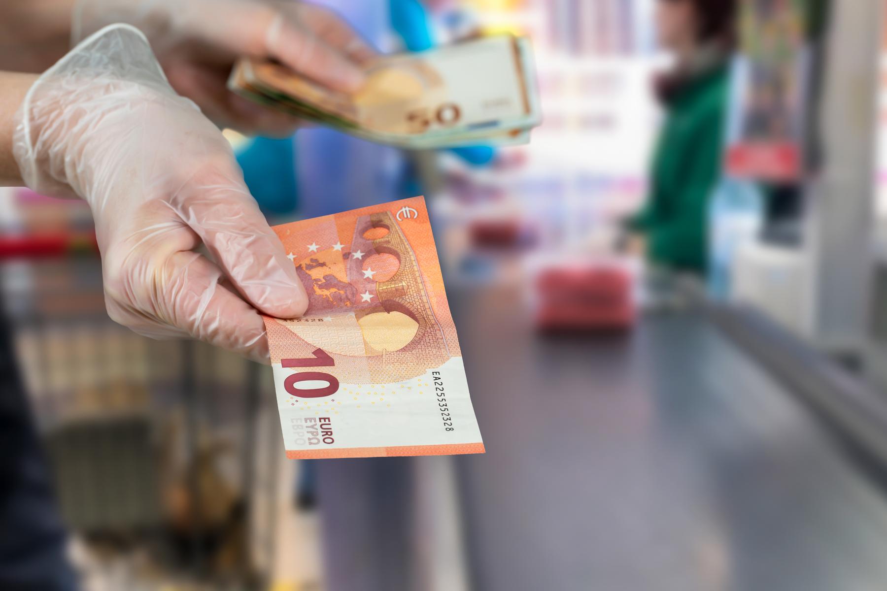 Ohne Einkauf: 100 bis 150 Euro: Im Supermarkt soll es bald Bargeld geben