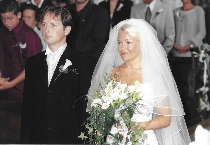 Andy und Kelly Kainz bei ihrer Trauung im Stift St. Georgen am Längsee im Jahr 2001